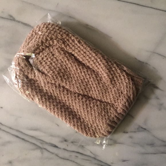 Oatmeal Cream Waffle Knit Slouch Beanie Hat - Picture 5 of 7